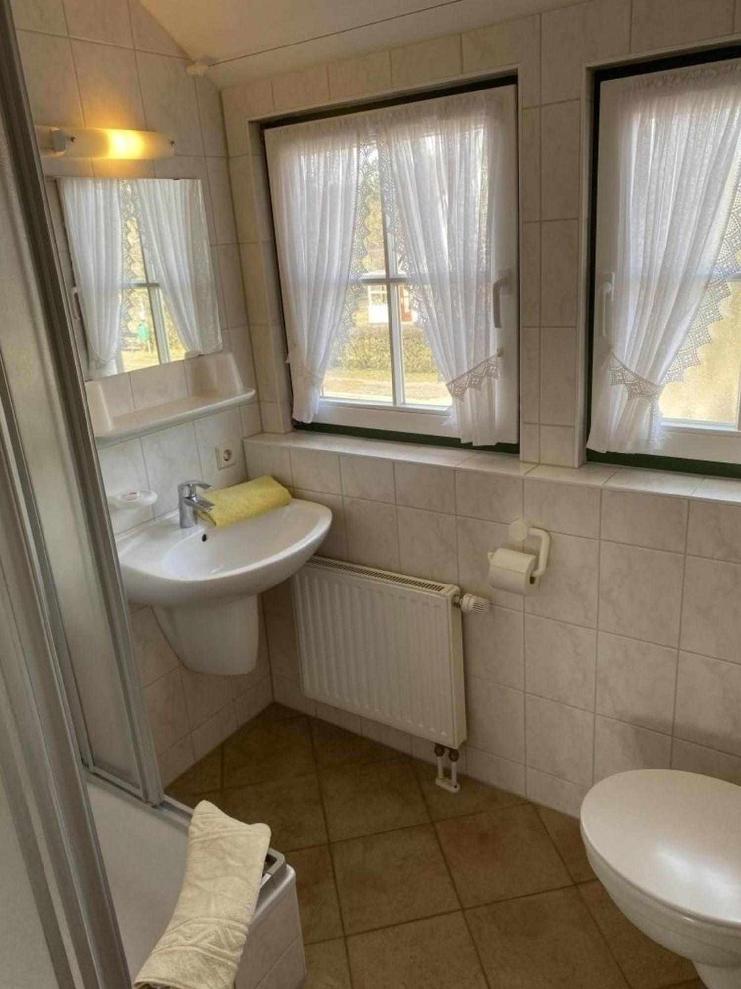 Ferienwohnung Nr 07 Og Spitzboden 博恩 外观 照片